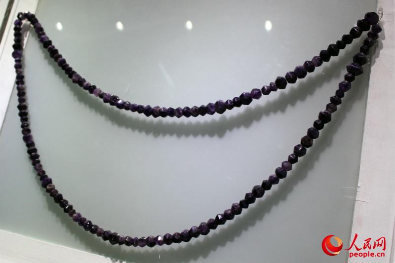  ???? ???? ?? ????? ????????? ??????? ????? ?? ???????? ?? ??? 1990? ????? ?? 163 ???????? ?????? ????? ??? ????? ???????? ?????? ???????? ???? ???????? ????? ??? 14 ??? ?16 ????, ??? ????? ???????? ??? ??? ?????? ??? 2.5 ??? ??????? ??? 1.2 ??. ????? ????????? ?? ??? ?? ????? ?????? ????????? ?? ????? ????? ?????? ??? ?? ???? ?? ???? ??????? ?? ?????? ???? ??? ????? ??? ??????? ????????? ?????? ??? ????? ???? ?????? ??????.