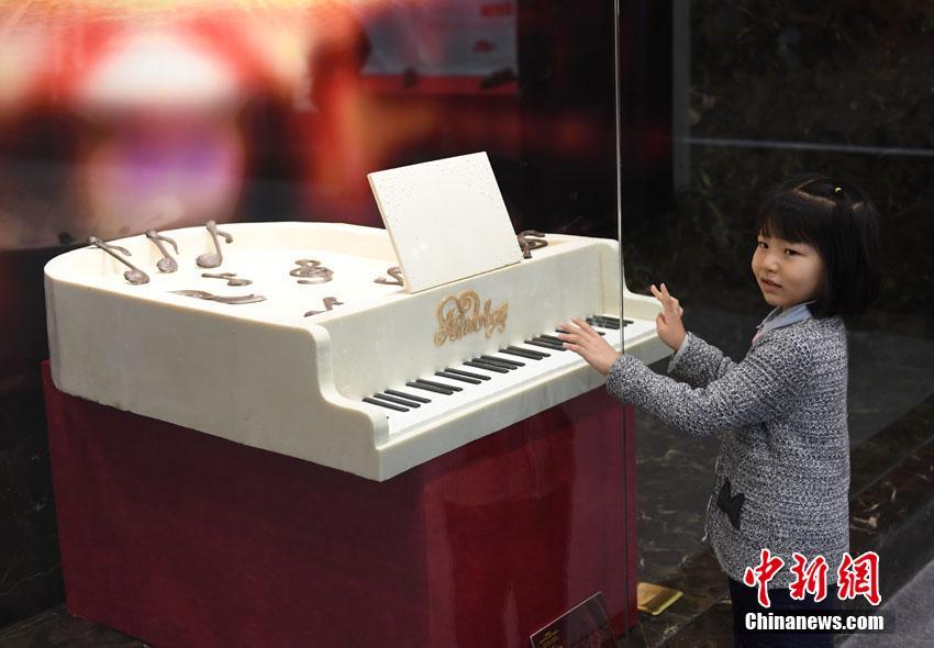 ??? 700 ???? ?????? ?? ?????????? ?? ?????????